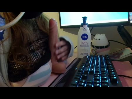 Real Streamer Gives You Lewd Mummy Joi