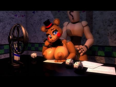 Toy a Freddy le gusta ser abofeteado en el culo con sonido 