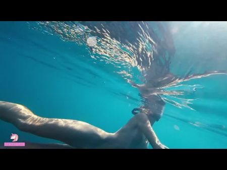 Nackte Meerjungfrau ließ mich mit ihr schwimmen und ich filmte sie 
