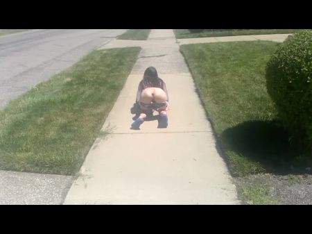Summer Public Planking Squirt & Buttplug 