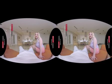 VR British Stepcousin هو cocklover 