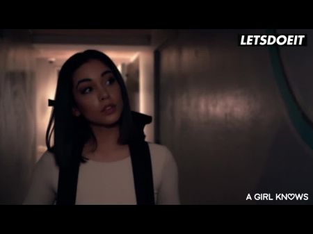 وجد Ginebra Bellucci المكان المثالي ليتم مارس الجنس مع مشهد كامل صعب 
