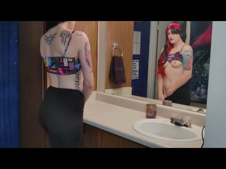 A Sexy Para No Masturbarse En El Mostrador Del Baño 