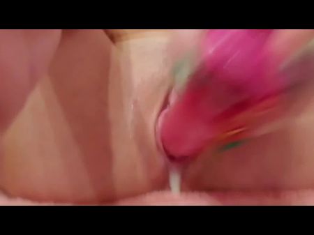 White Pearly And Cock-squeezing (no Lube)