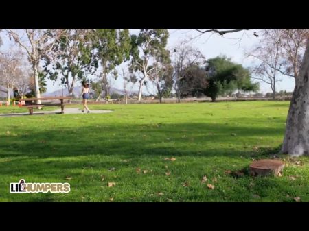 MILF Big Titted ، يأخذ اثنين من السيطرة Humper Home 