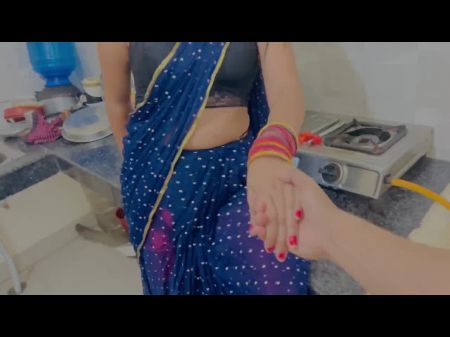 姐姐，为什么要添加黄瓜，插入我的鸡巴我的宝贝？ Dever Bhabhi Ki浪漫的性爱厨房和房间