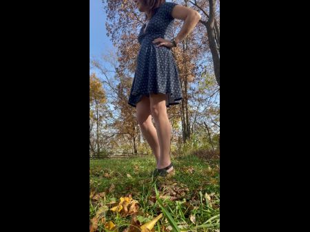 Outdoor Showing Off & Finger-tickling In October