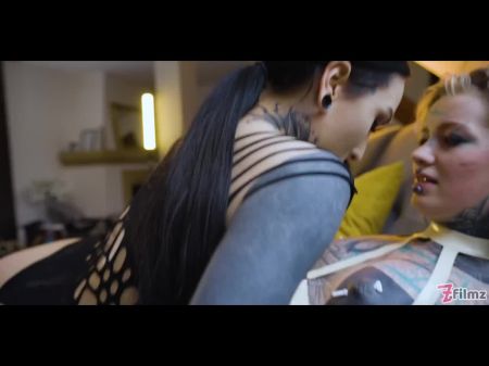 Anuskatzz Anal Strap on Fuck de Nux Vomica 