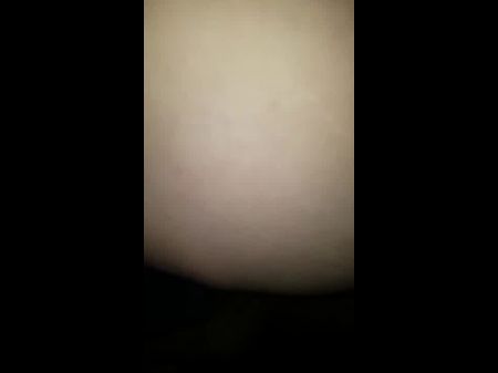 三人用户在她的猫里面变得很艰难