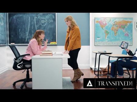 Transfijo Erica Cherry Pounds Whitney Wright Con Su Gran Polla Trans En El Conductor Ed 