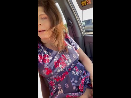 Masturbación Del Estacionamiento En El Fin De Semana Del Día De Los Cartillos De Mi Madre 