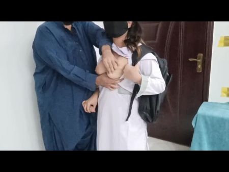 Desi niña de la escuela paquistaní follada por su propio padrastro 