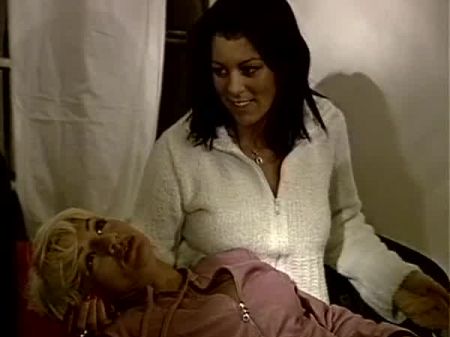 Dreier Sex für eine versaute und eifrige italienische MILF SC 6 