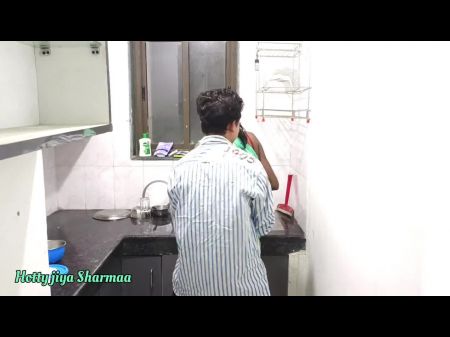 Stepsister Poon Strong Fucked By Her Step Bro , She Is Wearing A Saree . In Kitchen