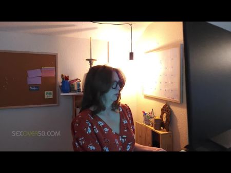 Eine Sexy Reife Milf Bekommt Ein Paket Von Ihrer Mysteriösen Tante Und Einen Harten Schwanz Aus Dem Vermieter. Nora Origin Story 