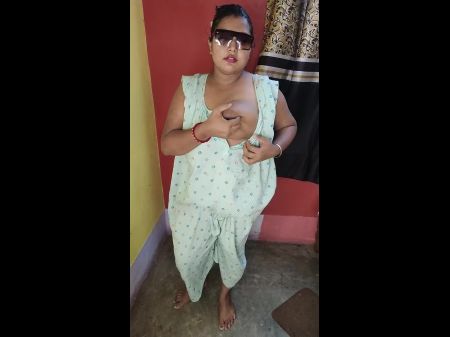 Kampiyasi Mom Indian Mom Solo Sex in Nighty في منزلها 