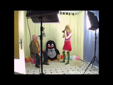 Adolescente Caliente Sarah Sweet Seducido Por Cunning Grandpa Mireck 