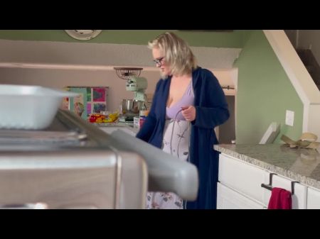 Spy On Mommy Cleaning Bare In The Kitchen