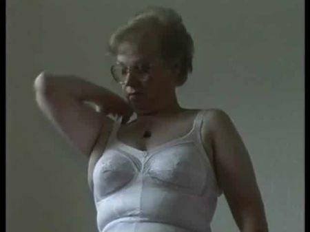 Granny Shows Her Cute Bodice