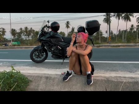Motorbike Gf Peeing On The Roadside
