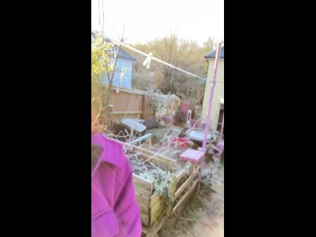 Killer Quirky Fun Hippy Stepmom Does Amazing Hot Piss In Her Exceptionally Overlooked Frozen Garden After Walking Her Sidekick