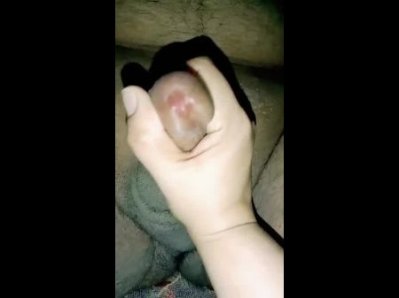 Pakistani Wife Giving Wank With Sexy Hand