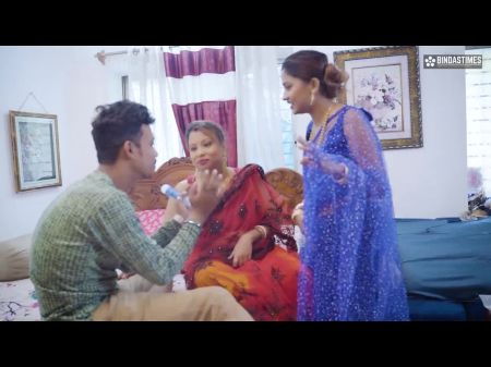 Der indische Ehemann von Desi lehrt Sie, wie Sie zwei Desi Ehefrauen gleichzeitig befriedigen können (Volldreier -Film) 