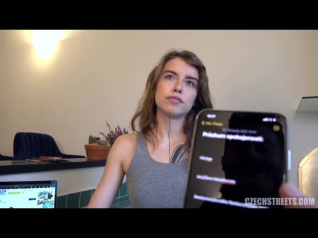 Calles Checas - Pizza Con Un Semen Extra 