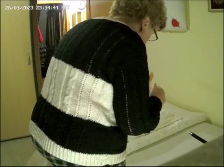 Observed In Bedroom Screwing Machine Makes Puss Drizzle