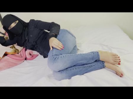 Desi Tenant Guy Fucked Youthfull Landlady Hindi Voice Hookup Flick