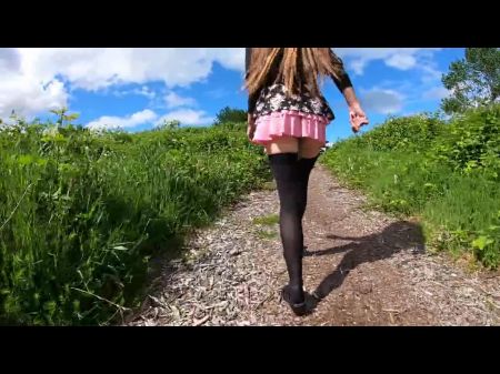 Longpussy Sale Por Una Pequeña Caminata Antes De Volver A Enojar Mis Agujeros De Puta Por La Noche. 