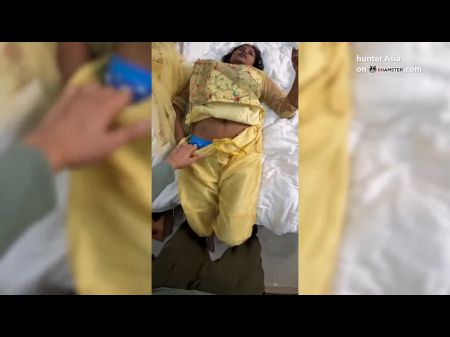 Apaixonando -se por Bhabhi Ji Sandhya Bhabhi fodido 