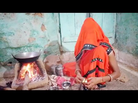 Payal Bhabhi Ko Khana Banate Samay Hi Chod Diya Oder Bhabhi Ko Bidi Bhi Pilayi Meri Frau Neapne Hato Se Peg Bana Kar Diya 