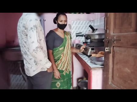 Apresse -se, alguém pode vir .... Bhabhi estava cozinhando, o cunhado fez sexo com a irmã em Law0