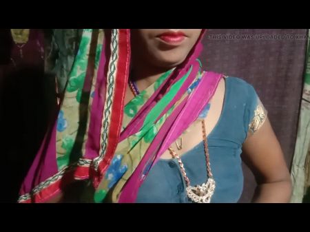 Desi Bhabhi Saree Showcase Finger Bosoms Milk