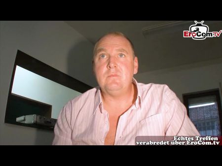 ربة البيت الألمانية المجاورة لقاء مستخدم غريب في Casting 