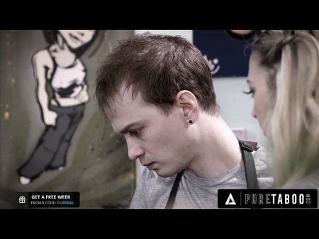 süße Barista im öffentlichen Café von ihrem Freund gefickt 