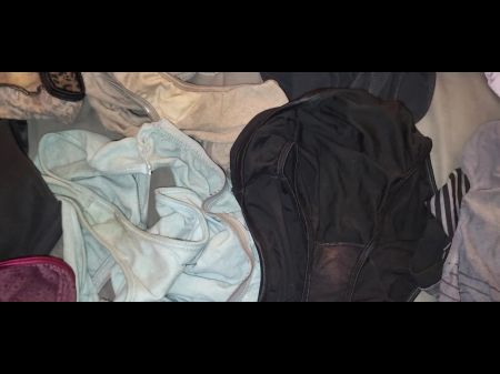 Esposa Bragas Y Sujetadores En Exhibición 