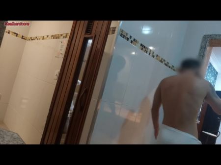 Ich Fand Die Nackte Milf In Der Sauna, Ich Masturbiere Und Werde Erwischt, Zum Teufel War In Der Sauna 