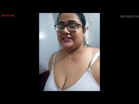 Big Boob Indian Girl on Cam red saree 