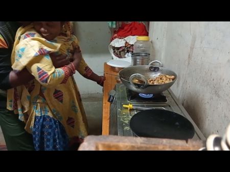 Belos peitos grandes irmãs indianas fodidas por seu irmão mais novo no estilo cachorrinho hindi áudios me inglês 