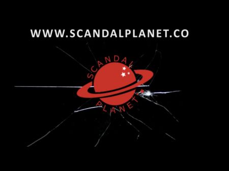 مشهد الجنس إيما روبرتس على scandalplanet.com 