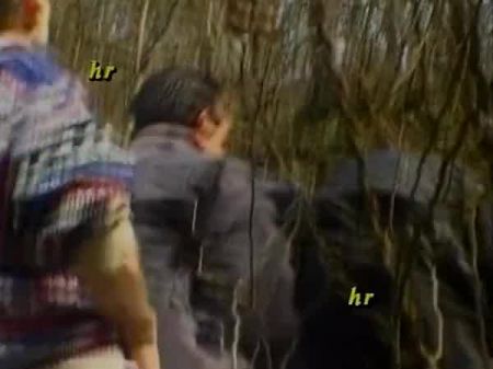 El sexo secreto de los 90 en italiano con esposas exhibicionistas #2 