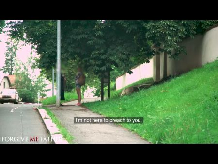 Rubia Caliente Con Coño Afeitado Apretado Y Piernas Largas 