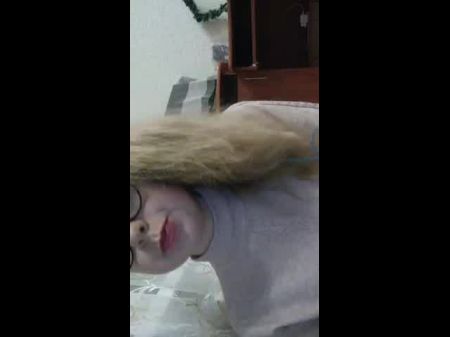 性感的乌克兰女孩与漂亮的山雀peri 