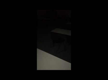 Follé a la perra sin quitarse la tanga 