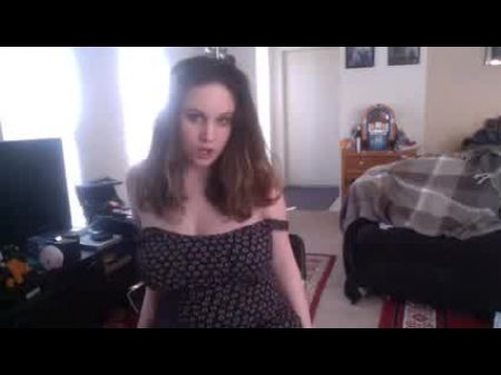 Webcam Curvy Lady Lap Dances And Sings