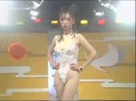 Chinese Catwalk Lingerie Off The Hook 2