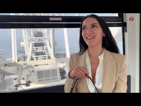 Cumming beim ersten Date auf einer Riesenrad -Lovense -Kontrolle 