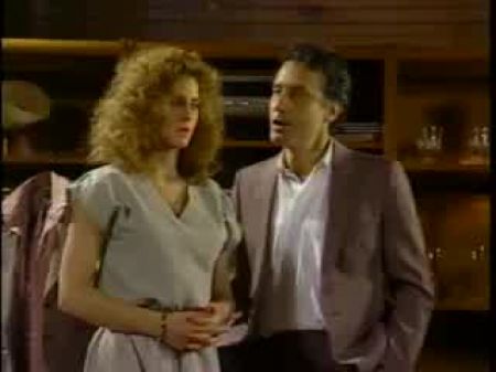 La Secretaria Morena Es Lamida Y Follada Por El Jefe 